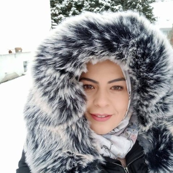 Meet your Posher, Ghada - Picture 1 of 1